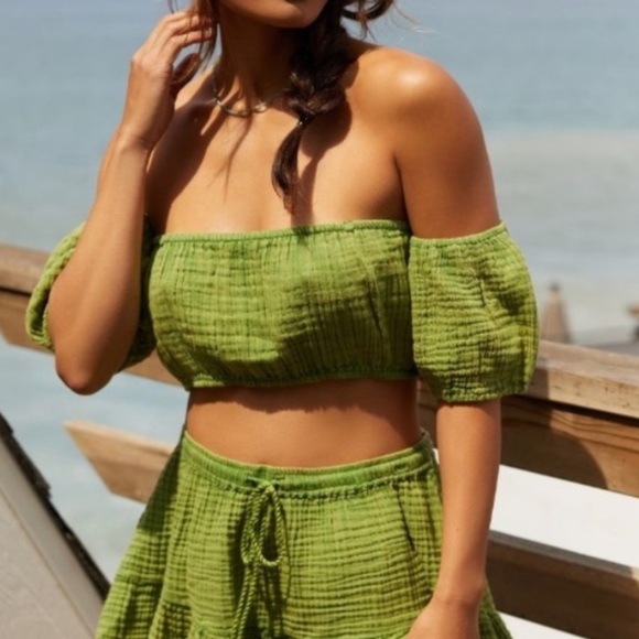 Anthropologie Gauze Smocked Lounge Crop Top Size XS Green New - Picture 1 of 6